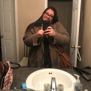 Meet your Posher, Shelby